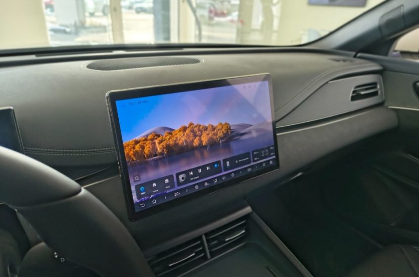 5652 img 20260220 102721942 hdr portrait