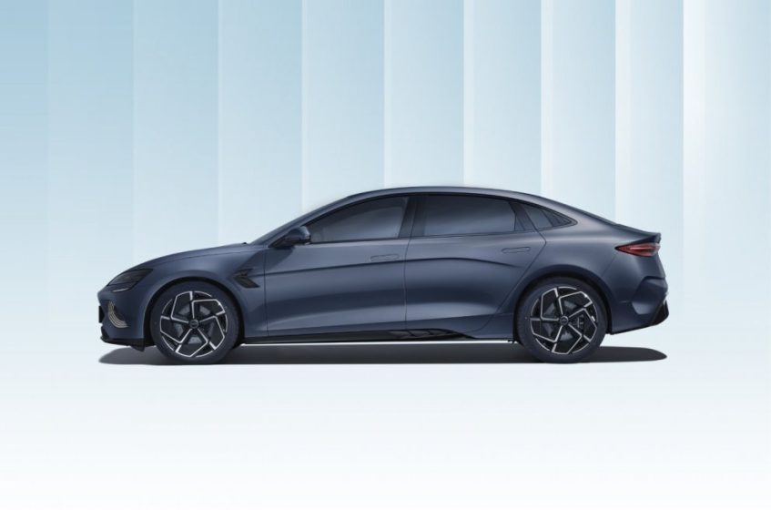 6489 byd seal side view pc1